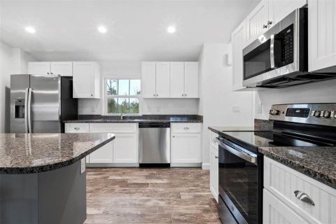 Villa ou maison à vendre à Port Charlotte, Floride: 3 chambres, 139.54 m2 № 2206502 - photo 12