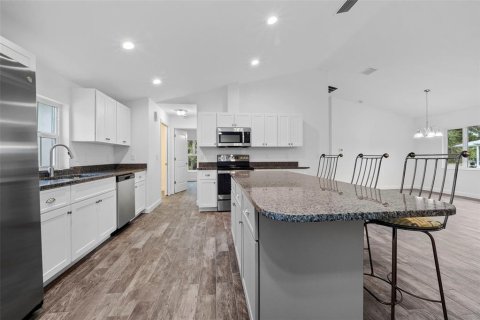 Villa ou maison à vendre à Port Charlotte, Floride: 3 chambres, 139.54 m2 № 2206502 - photo 10