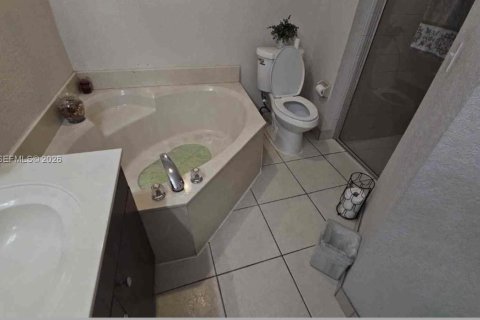 Купить виллу или дом в Лодерхилл, Флорида 3 спальни, 166.67м2, № 2026507 - фото 8