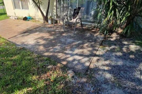 Купить виллу или дом в Лодерхилл, Флорида 3 спальни, 166.67м2, № 2026507 - фото 3