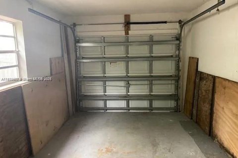 Villa ou maison à louer à Boca Raton, Floride: 2 chambres, 113.71 m2 № 1926551 - photo 8