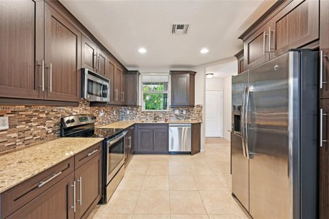 Купить таунхаус в Лейк-Уорт, Флорида 3 спальни, 171.96м2, № 2002476 - фото 8