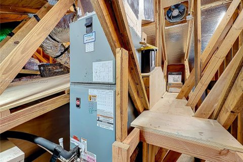 House in Greenacres, Florida 3 bedrooms, 123.47 sq.m. № 1986277 - photo 24