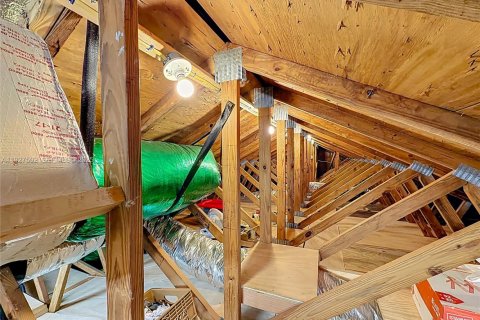 House in Greenacres, Florida 3 bedrooms, 123.47 sq.m. № 1986277 - photo 26