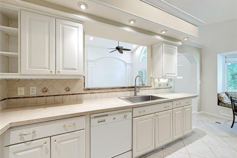 House in Greenacres, Florida 3 bedrooms, 123.47 sq.m. № 1986277 - photo 11