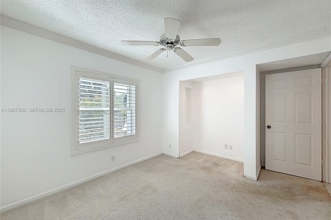 House in Greenacres, Florida 3 bedrooms, 123.47 sq.m. № 1986277 - photo 22