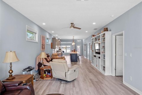 House in Leesburg, Florida 3 bedrooms, 192.68 sq.m. № 2214763 - photo 7