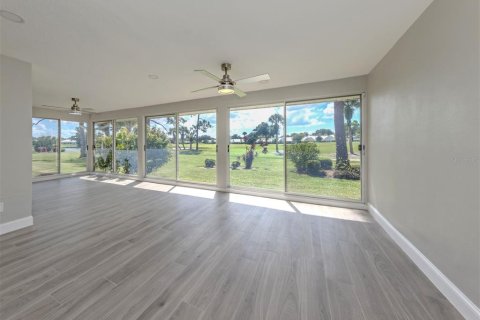 Condo in Venice, Florida, 3 bedrooms № 2430399 - photo 19