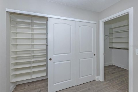 Condo in Venice, Florida, 3 bedrooms № 2430399 - photo 27