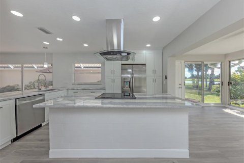 Condo in Venice, Florida, 3 bedrooms № 2430399 - photo 13