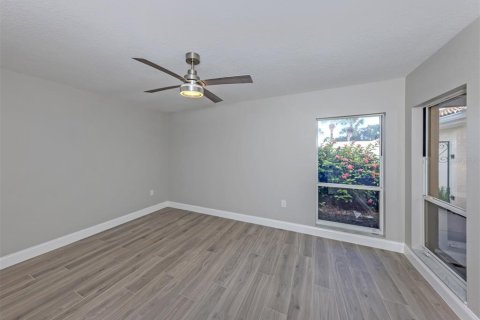 Condo in Venice, Florida, 3 bedrooms № 2430399 - photo 30