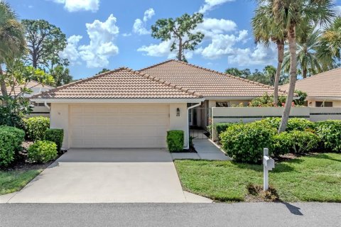 Condo in Venice, Florida, 3 bedrooms № 2430399 - photo 2
