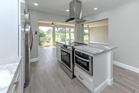 Condo in Venice, Florida, 3 bedrooms № 2430399 - photo 14