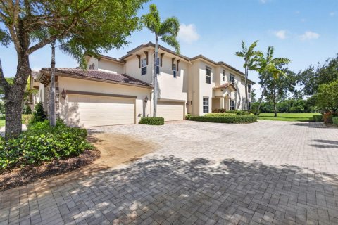Condo in West Palm Beach, Florida, 2 bedrooms  № 2191027 - photo 2