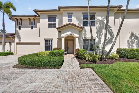 Condo in West Palm Beach, Florida, 2 bedrooms  № 2191027 - photo 3