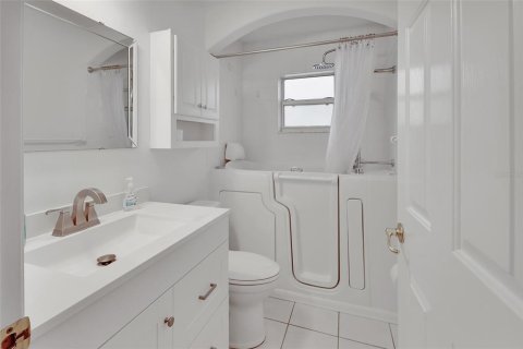 Casa en venta en Palm Coast, Florida, 3 dormitorios, 159.42 m2 № 1519354 - foto 29
