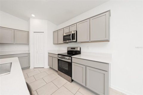 House in Kissimmee, Florida 4 bedrooms, 178.56 sq.m. № 2227088 - photo 8