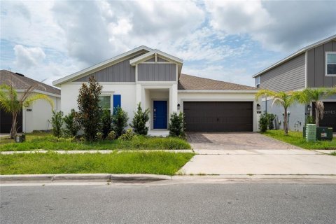 House in Kissimmee, Florida 4 bedrooms, 178.56 sq.m. № 2227088 - photo 3