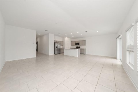 House in Kissimmee, Florida 4 bedrooms, 178.56 sq.m. № 2227088 - photo 6