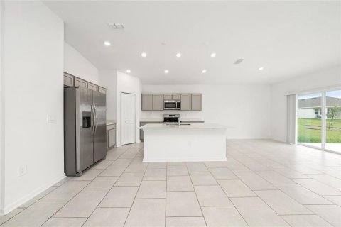 House in Kissimmee, Florida 4 bedrooms, 178.56 sq.m. № 2227088 - photo 4