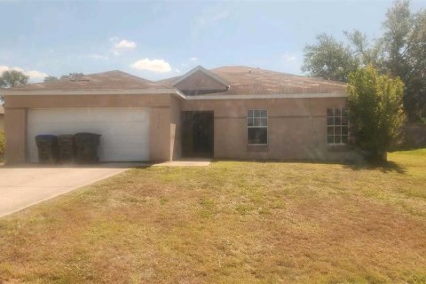House in North Port, Florida 3 bedrooms, 130.43 sq.m. № 1640830 - photo 1