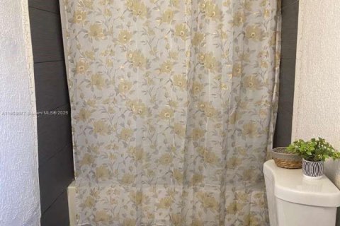 Casa en venta en St. Lucie, Florida, 2 dormitorios, 75.81 m2 № 1964622 - foto 13