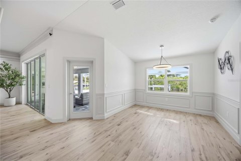 House in Port Charlotte, Florida 3 bedrooms, 204.11 sq.m. № 2102692 - photo 15