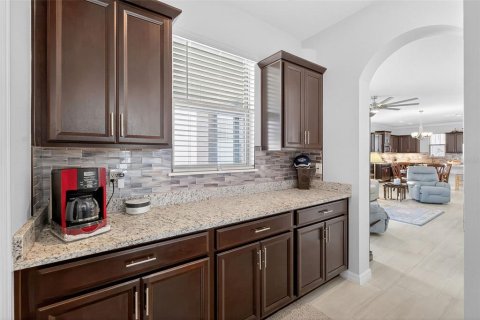 House in Winter Garden, Florida 3 bedrooms, 188.31 sq.m. № 2138813 - photo 23
