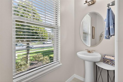 House in Winter Garden, Florida 3 bedrooms, 188.31 sq.m. № 2138813 - photo 22
