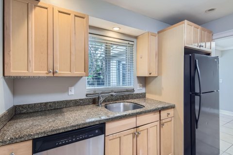 Casa en venta en Fort Lauderdale, Florida, 3 dormitorios, 144.28 m2 № 1756724 - foto 6