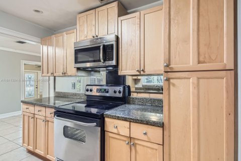 Casa en venta en Fort Lauderdale, Florida, 3 dormitorios, 144.28 m2 № 1756724 - foto 5
