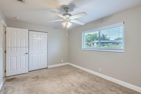 Casa en venta en Fort Lauderdale, Florida, 3 dormitorios, 144.28 m2 № 1756724 - foto 13