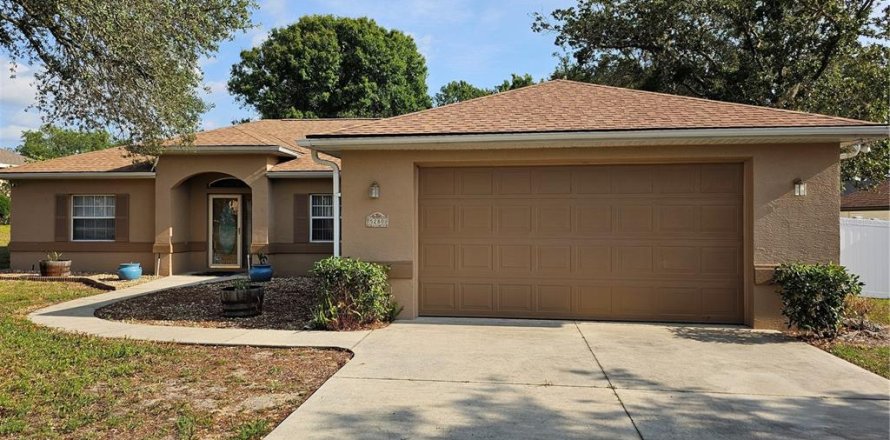 Casa en MAJESTIC OAKS en Ocala, Florida 3 dormitorios, 171.87 m2 № 2157660
