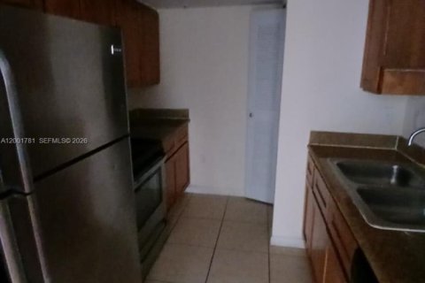 Снять в аренду кондоминиум в Майами, Флорида 2 спальни, 81.1м2, № 2065902 - фото 6