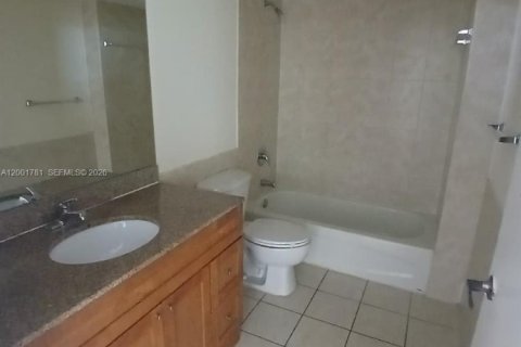 Снять в аренду кондоминиум в Майами, Флорида 2 спальни, 81.1м2, № 2065902 - фото 7