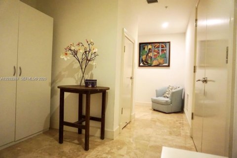 Townhouse in Miami, Florida 3 bedrooms, 248.79 sq.m. № 2189550 - photo 30