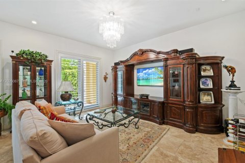 Townhouse in Miami, Florida 3 bedrooms, 248.79 sq.m. № 2189550 - photo 11