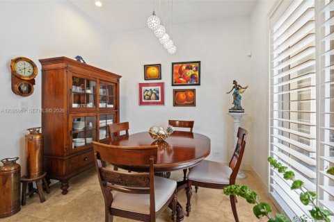 Townhouse in Miami, Florida 3 bedrooms, 248.79 sq.m. № 2189550 - photo 12