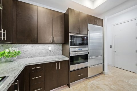 Townhouse in Miami, Florida 3 bedrooms, 248.79 sq.m. № 2189550 - photo 7