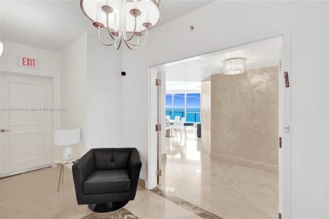 Copropriété à vendre à Hollywood, Floride: 3 chambres, 196.49 m2 № 2194380 - photo 19