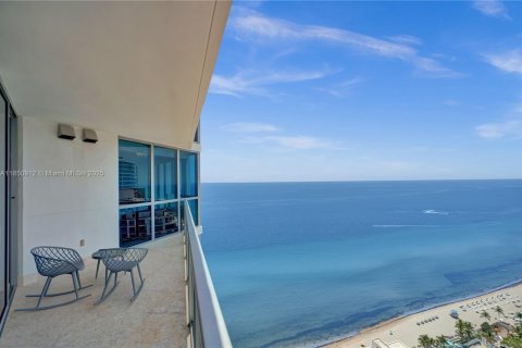 Copropriété à vendre à Hollywood, Floride: 3 chambres, 196.49 m2 № 2194380 - photo 24