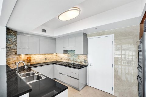 Copropriété à vendre à Hollywood, Floride: 3 chambres, 196.49 m2 № 2194380 - photo 10