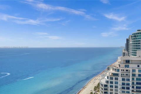 Copropriété à vendre à Hollywood, Floride: 3 chambres, 196.49 m2 № 2194380 - photo 29
