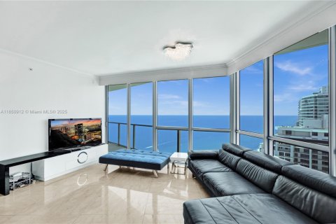 Copropriété à vendre à Hollywood, Floride: 3 chambres, 196.49 m2 № 2194380 - photo 3