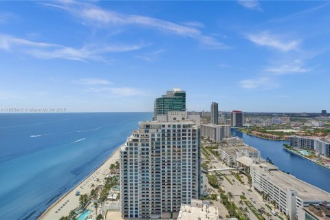 Condo à Hollywood, Floride, 3 chambres  № 2194380