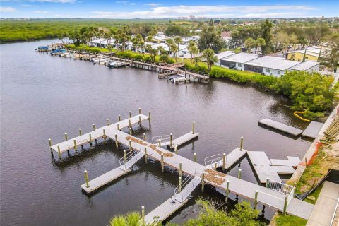 Condo in New Smyrna Beach, Florida, 2 bedrooms  № 1242935 - photo 25