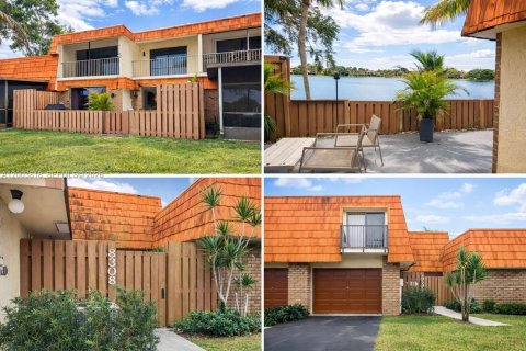 Townhouse in North Lauderdale, Florida 3 bedrooms, 163.04 sq.m. № 2069346