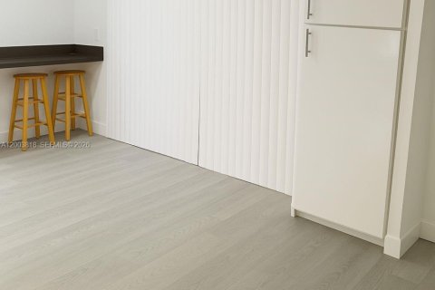 Townhouse in North Lauderdale, Florida 3 bedrooms, 163.04 sq.m. № 2069346 - photo 8