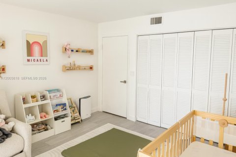 Townhouse in North Lauderdale, Florida 3 bedrooms, 163.04 sq.m. № 2069346 - photo 9