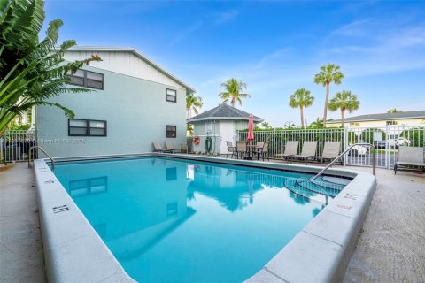 Townhouse in Lighthouse Point, Florida 2 bedrooms, 94.76 sq.m. № 1867009 - photo 16